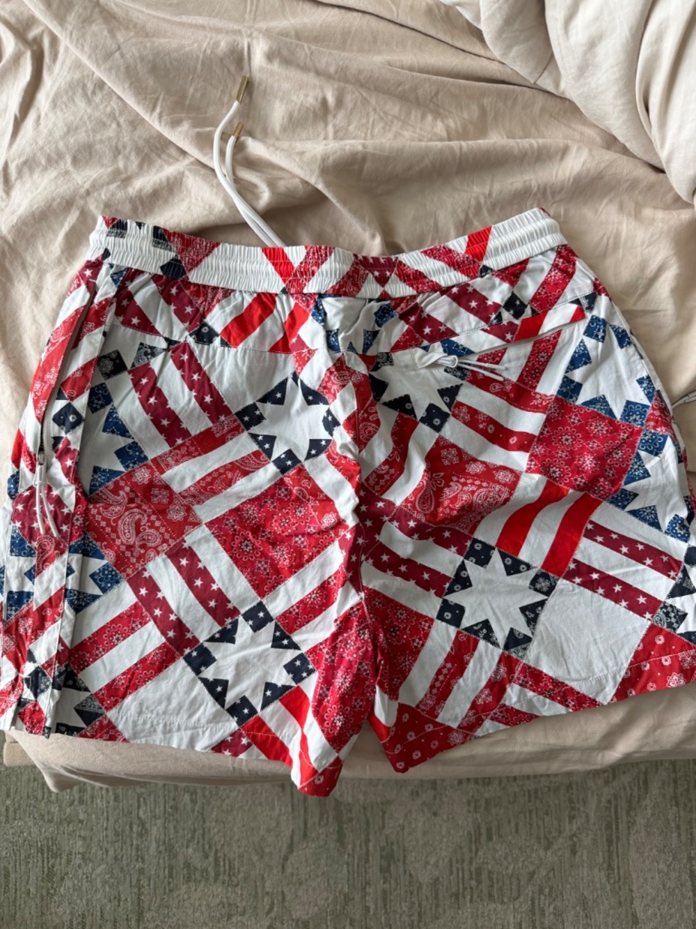 Kith USA Shorts - Picture 2 of 3